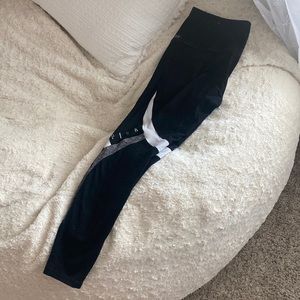 Black white and grey pink Victoria’s Secret leggings